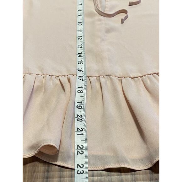 Gap Women’s Light Pink Flutter Sleeves Tie Neck Peplum Blouse Size Large - Picture 5 of 7